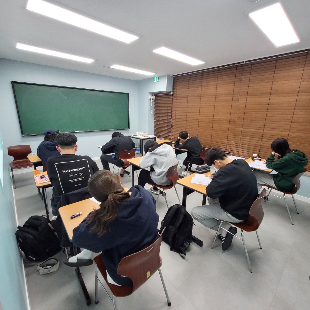 중등부 시험 대비 수업 모습